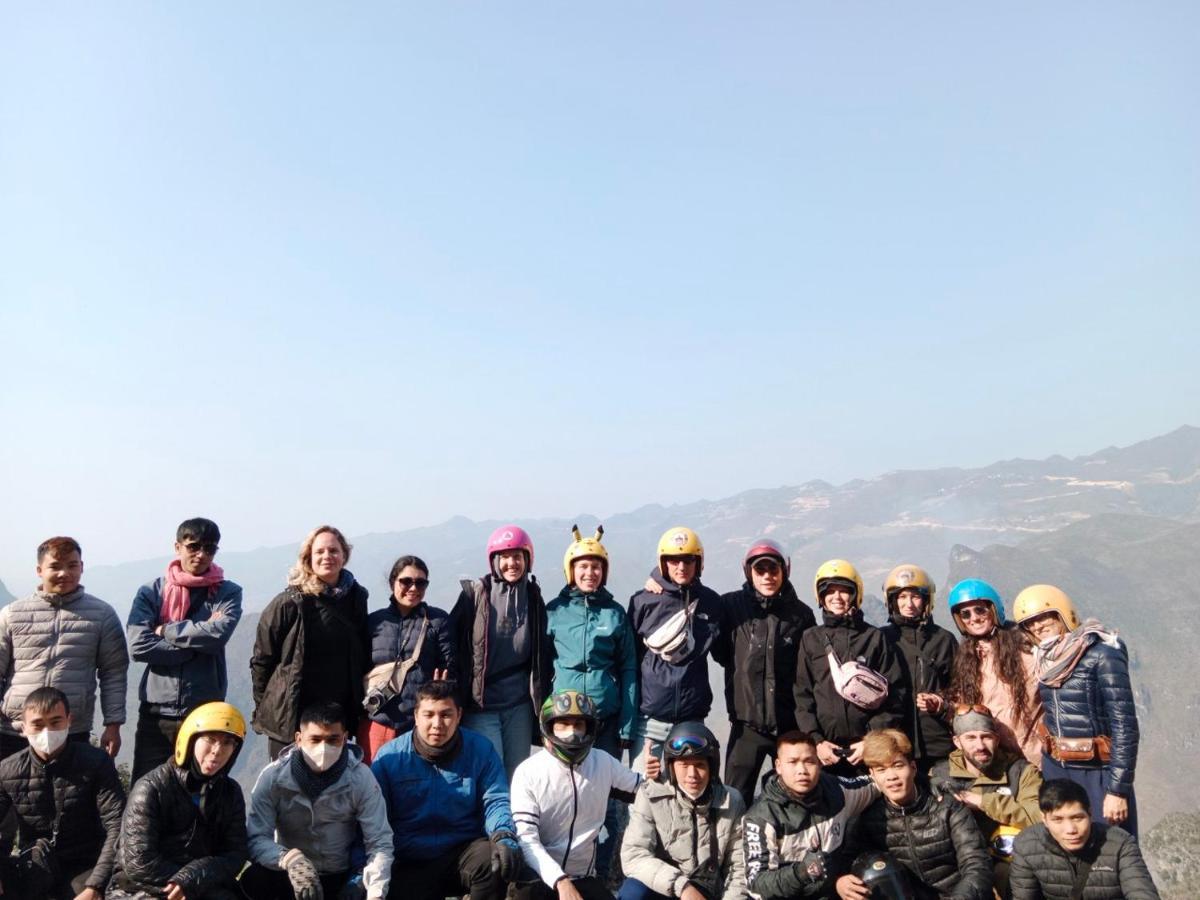 Ha Giang Safari Hostel & Motorbikes Exterior photo