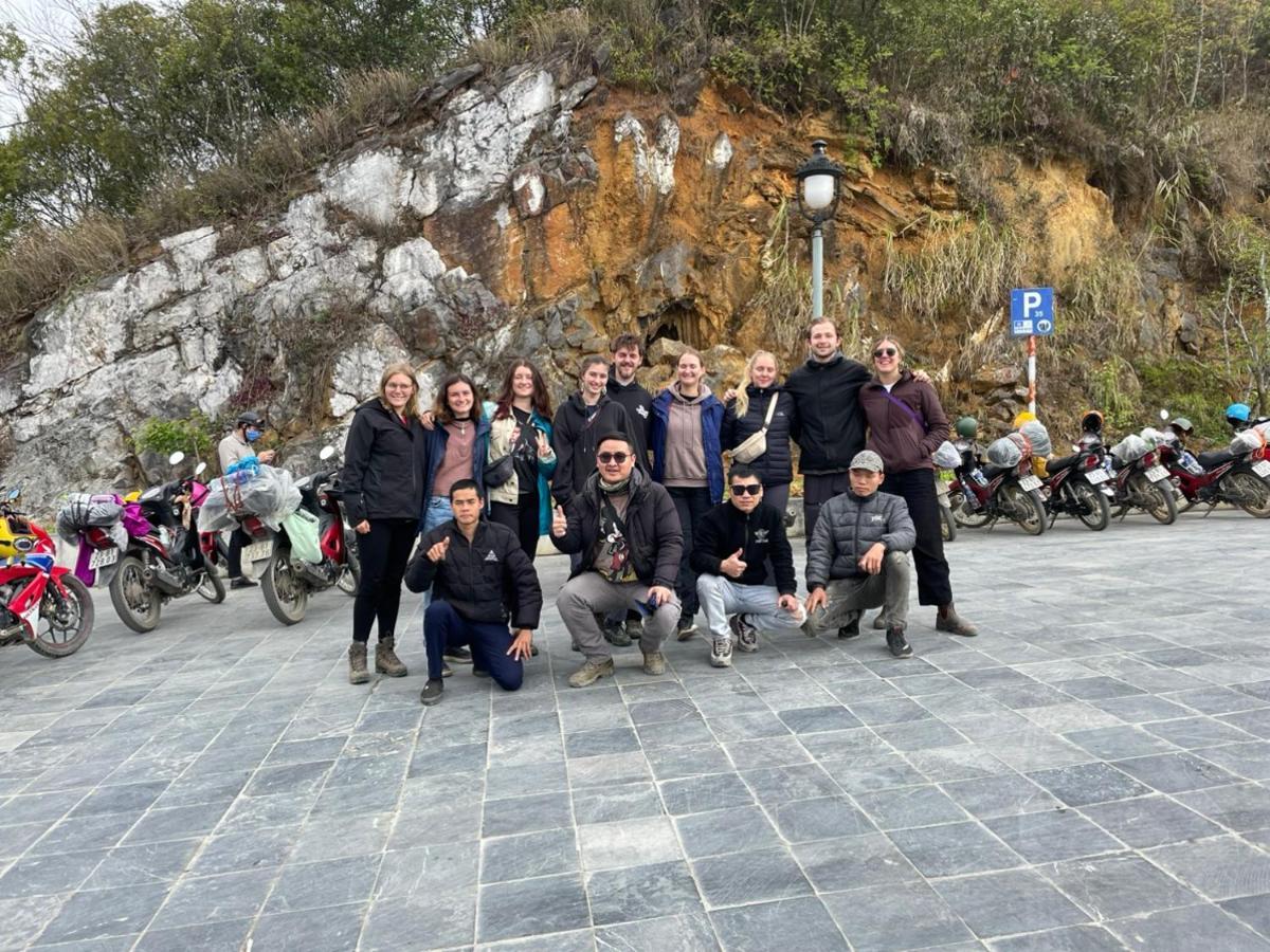 Ha Giang Safari Hostel & Motorbikes Exterior photo
