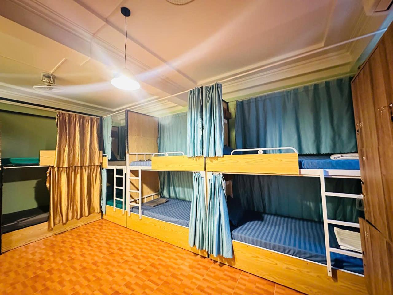 Ha Giang Safari Hostel & Motorbikes Exterior photo