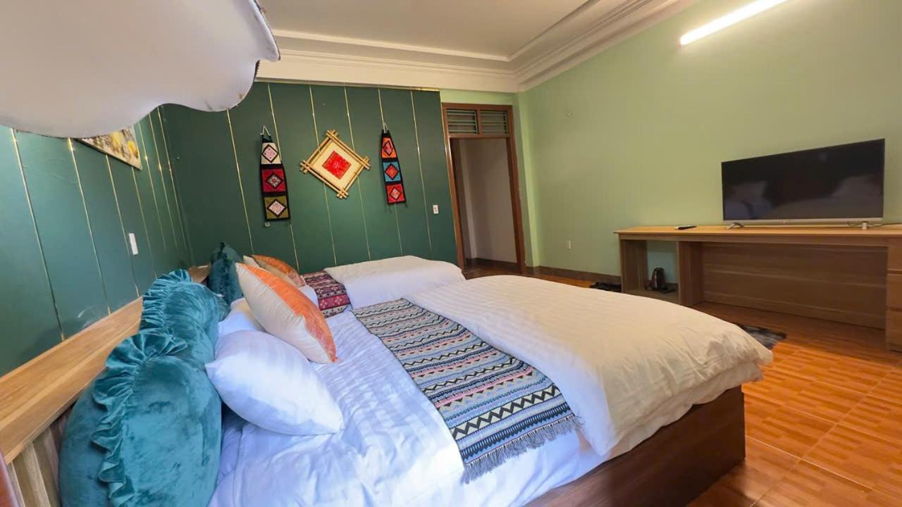 Ha Giang Safari Hostel & Motorbikes Exterior photo